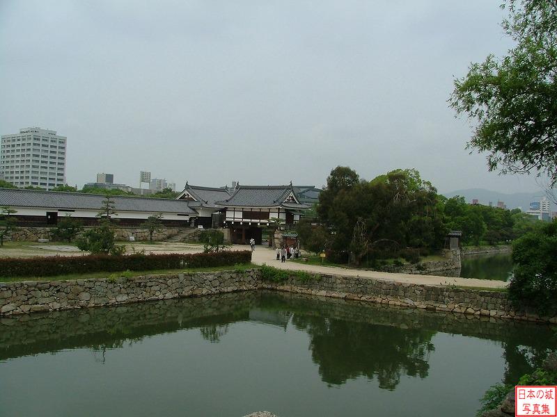 広島城 中御門跡 中御門を本丸から見る