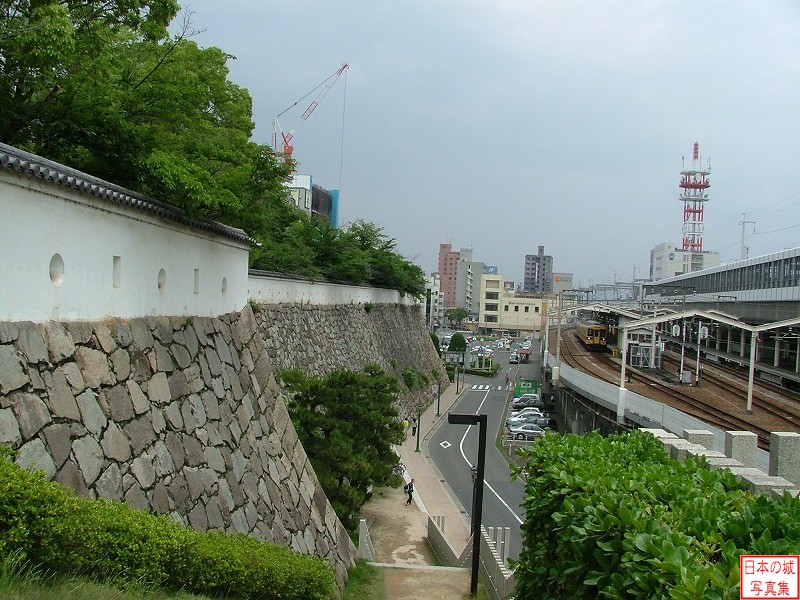 福山城 城外 城は福山駅に隣接している
