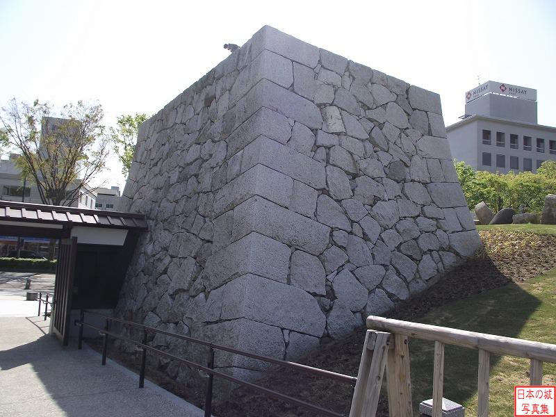 富山城 千歳御門 千歳御門脇の石垣を城内側から