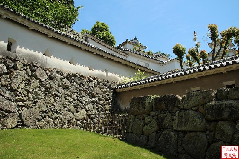 姫路城 はの門 はの門への途中左手のようす