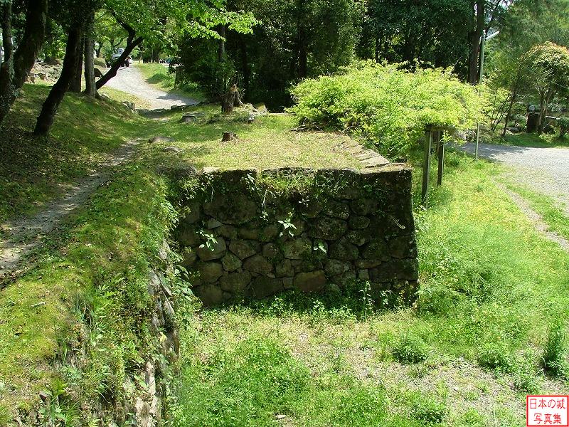 人吉城 三の丸下段 御館背後の山際の石垣