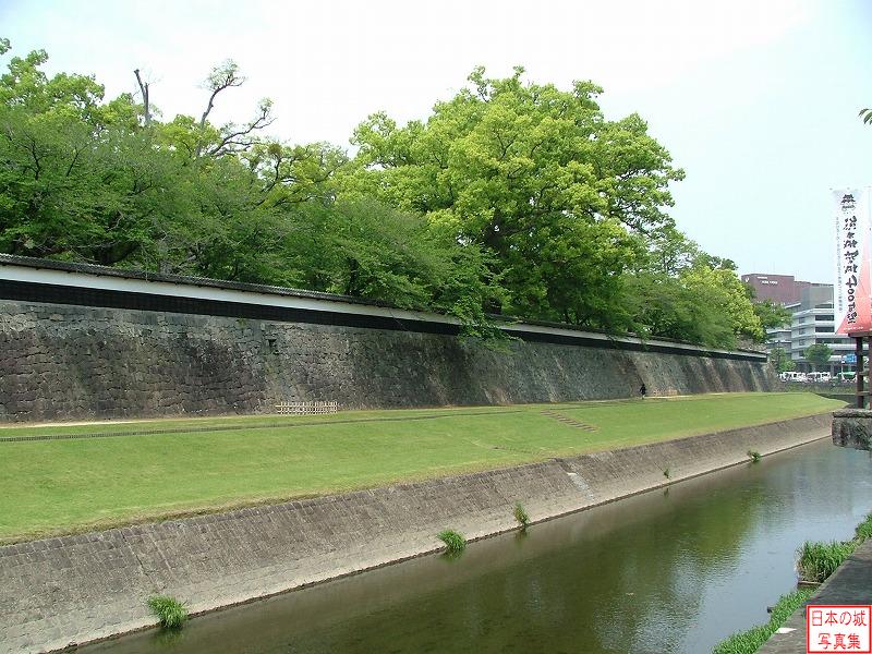 Kumamoto Castle Tsuboi river and Long wall