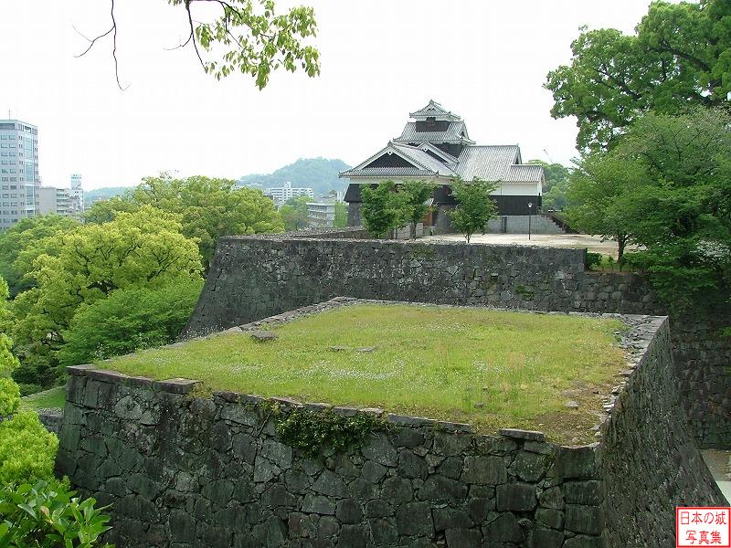 熊本城 飯田丸 五階櫓 飯田丸五階櫓を東竹の丸から見る