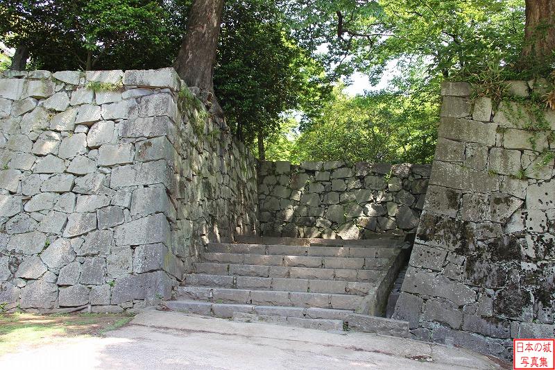 熊本城 須戸口門 須戸口門から城内へ。枡形が遮る。