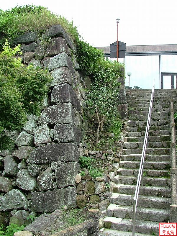 島原城 本丸 二の丸との堀からの本丸への登り口