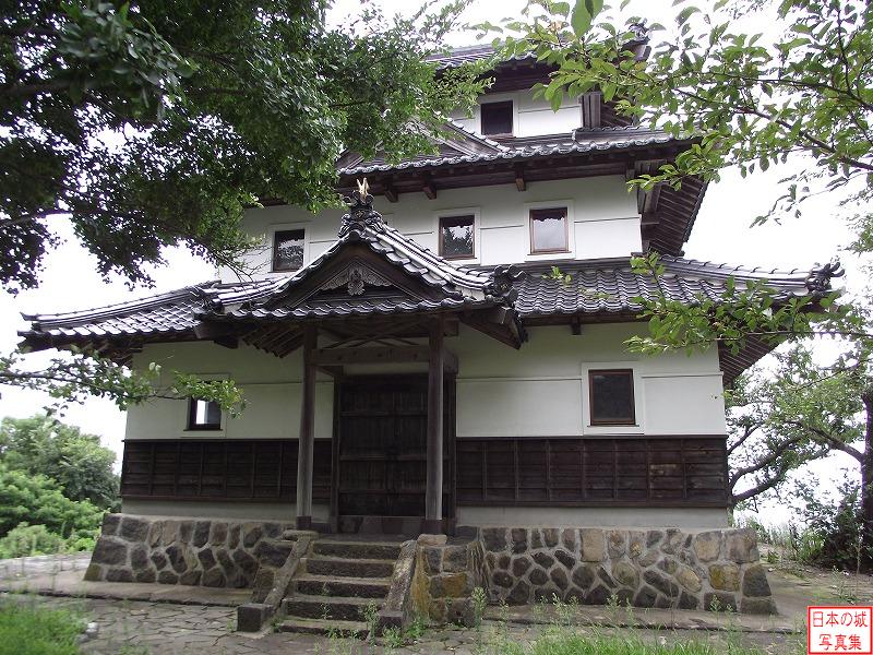 Ueshi Castle