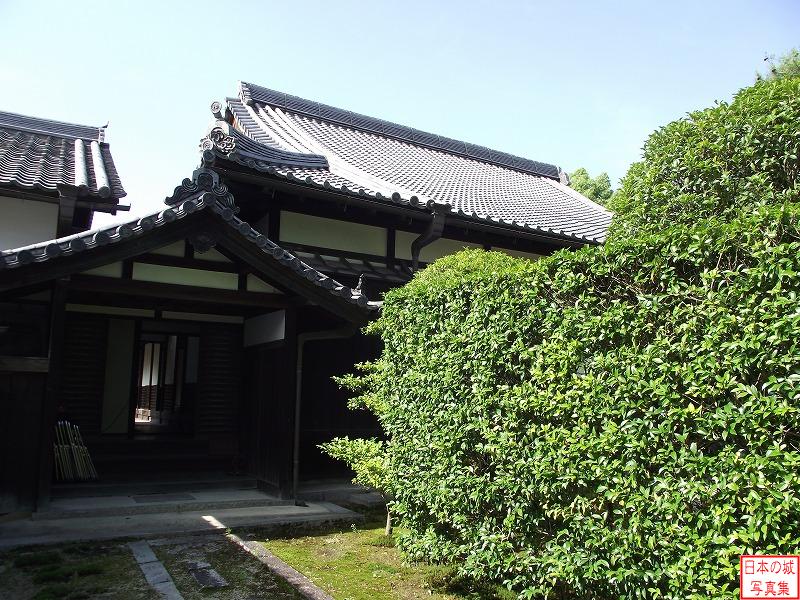 伊賀上野城 旧崇廣堂 小玄関。御成玄関とも。創建当時の建物で、藩主の出入りに用いられた。