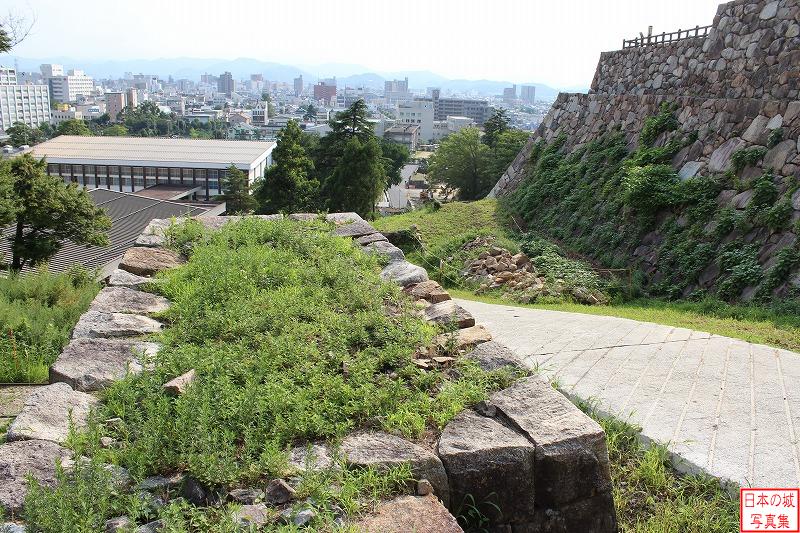 鳥取城 表御門跡へ 二の丸からの道を振り返る