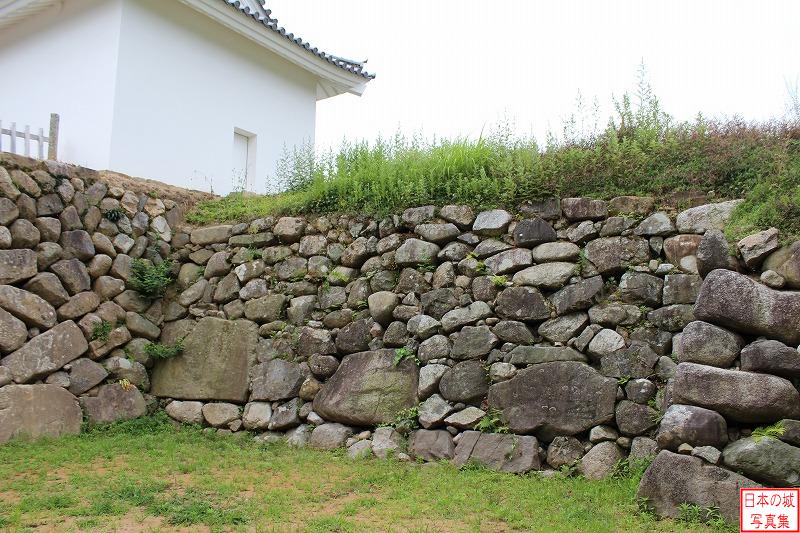 伊勢亀山城 本丸多聞櫓（城内側から） 内側の石垣