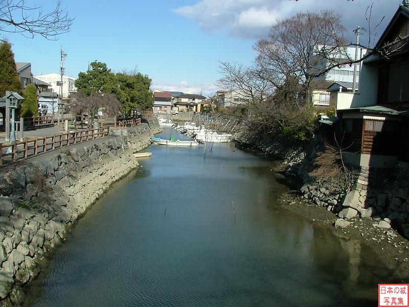 桑名城 三の丸水堀 歴史を語る公園付近の三の丸水堀