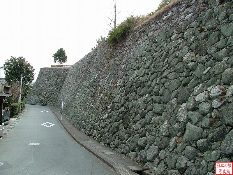 松坂城 表門 表門付近から見る二の丸の石垣
