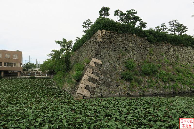 岸和田城 二の丸伏見櫓跡 伏見櫓跡付近の石垣