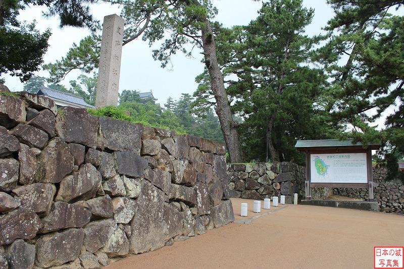 松江城 大手木戸門跡 大手木戸門跡。往時には木戸が設けられていた。