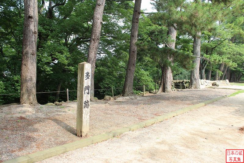 松江城 本丸 本丸西縁の多門跡のようす