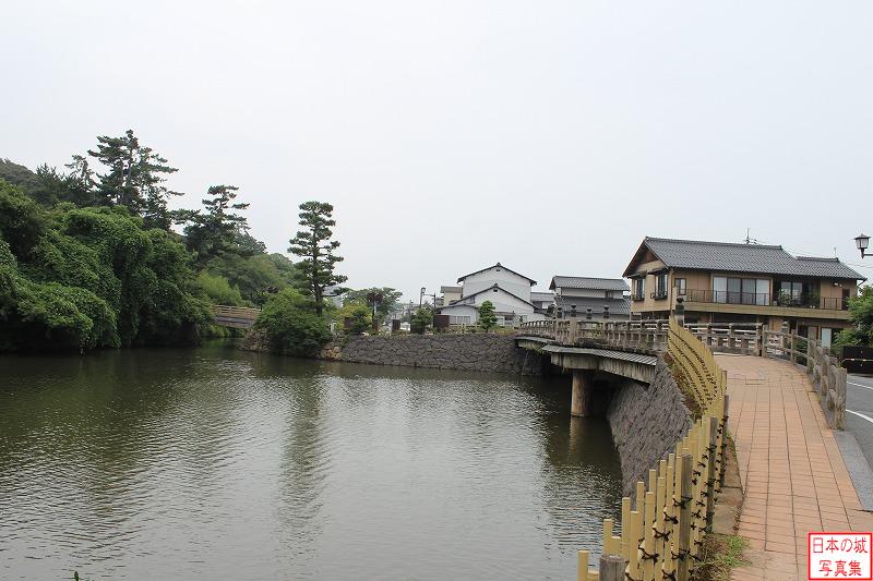 松江城 水濠 外周最北部から見る水濠南西方向