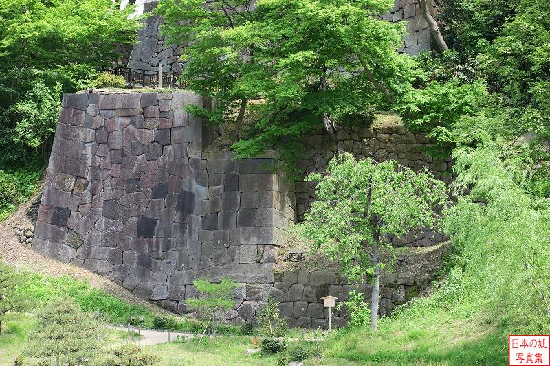 金沢城 玉泉院丸庭園 玉泉院丸から見る石垣