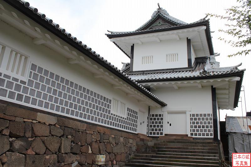 金沢城 石川門櫓門 石川門の枡形を形成する櫓を城内側から見る