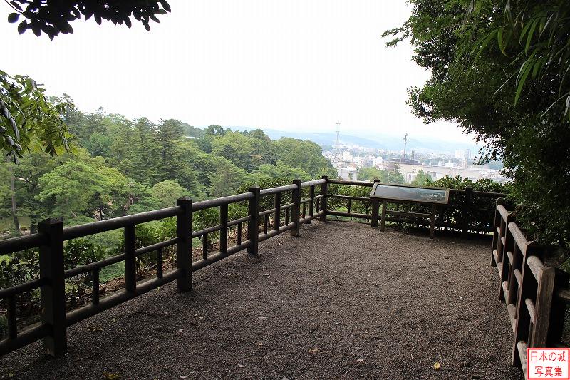 金沢城 本丸 本丸南東角にある辰巳櫓跡。辰巳櫓は長屋を伴った櫓であったが、宝暦の大火で消失して以降は再建されなかった。