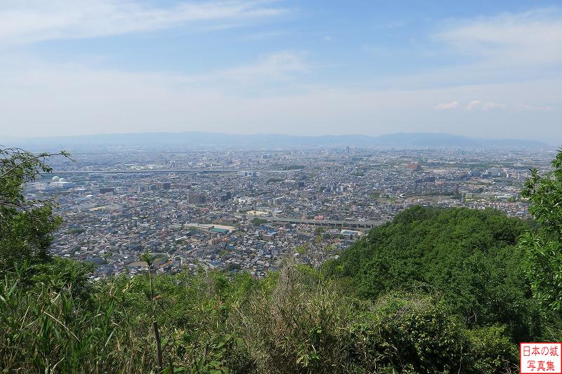 飯盛山城 北郭 城からの眺めは最高。北側を見る