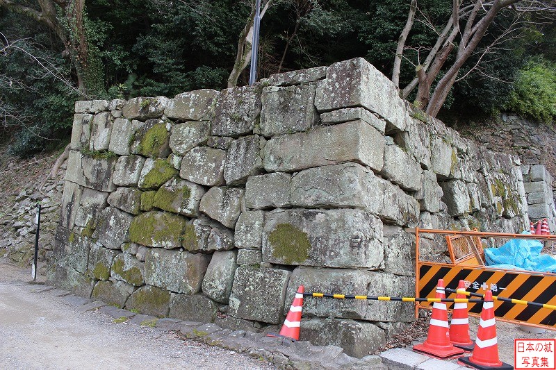 和歌山城 裏坂 台所門跡左手の石垣