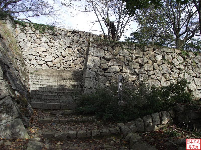 津山城 本丸 太鼓櫓付近の石垣
