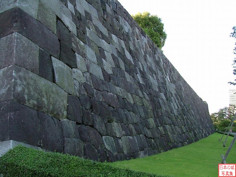 江戸城 梅林坂 梅林坂と汐見坂の間の本丸と二の丸を隔てる石垣