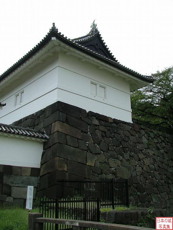 江戸城 清水門（櫓門） 清水門の櫓門。櫓門の上部は、時期不明ながら撤去された資材を用いて昭和36～41年に復元整備したもの。