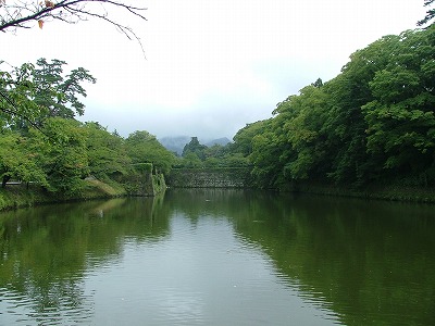 会津若松城 西出丸の北側付近から北出丸椿坂方向を見る