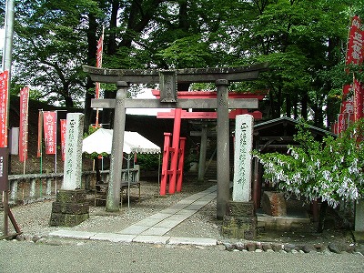 会津若松城 稲荷神社。城の守護神で、約600年前から祀られている。