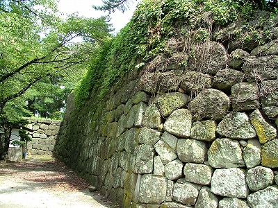 会津若松城 本丸北側の石垣