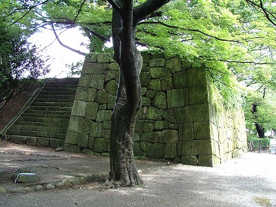 会津若松城 二の丸入口の石垣