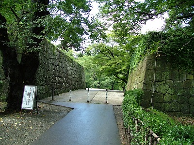 会津若松城 二の丸入口の石垣