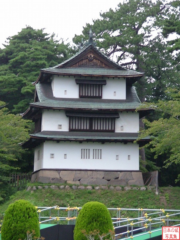 弘前城 辰巳櫓 辰巳櫓を三の丸から見る