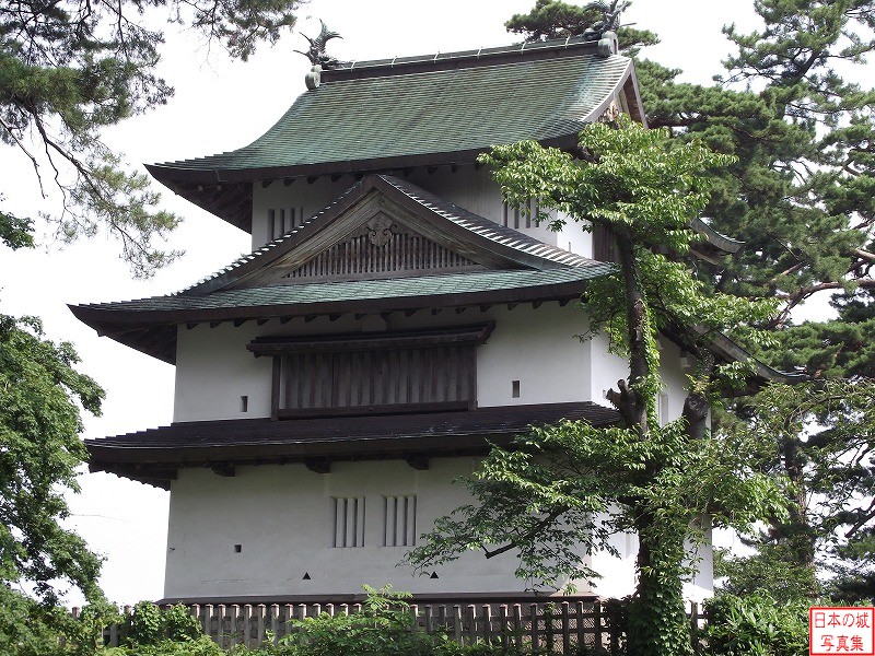 弘前城 未申櫓 三の丸から見る未申櫓