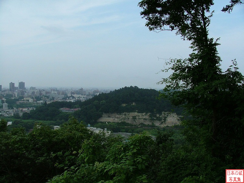 仙台城 本丸 本丸からの眺め。瑞鳳殿方向