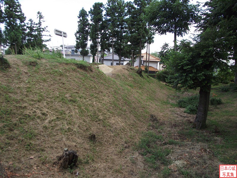 須賀川城 須賀川城 遺構の土塁