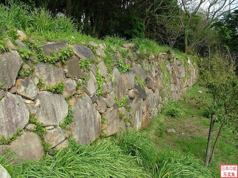 萩城 洞春寺跡方面 洞春寺跡の石垣