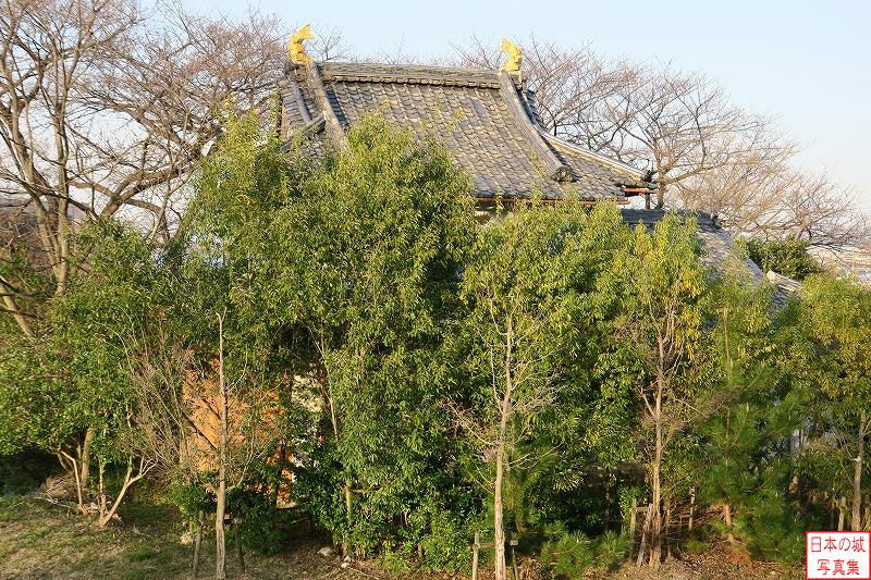 膳所城 移築櫓（芭蕉会館） 上から見下ろすと屋根に鯱が乗り、この建物が櫓であったことを物語る