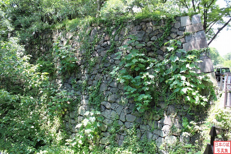 名古屋城 本町門跡 本町門跡西側の石垣。本町門は三の丸南側の門であった。