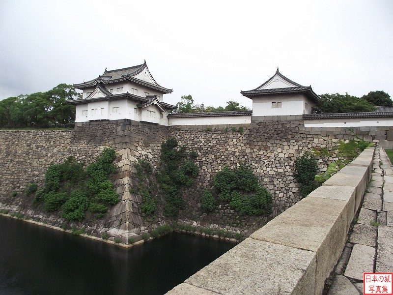 大坂城 千貫櫓 大手門前から見る千貫櫓と多聞櫓