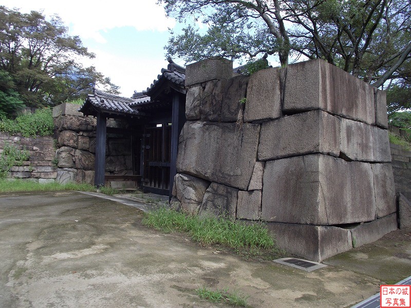 大坂城 西の丸 西の丸から京橋口方面へ通じる門。