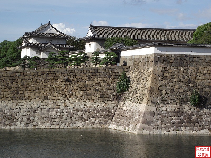 大坂城 大手道 左から千貫櫓、大手門多聞櫓、大手門高麗門
