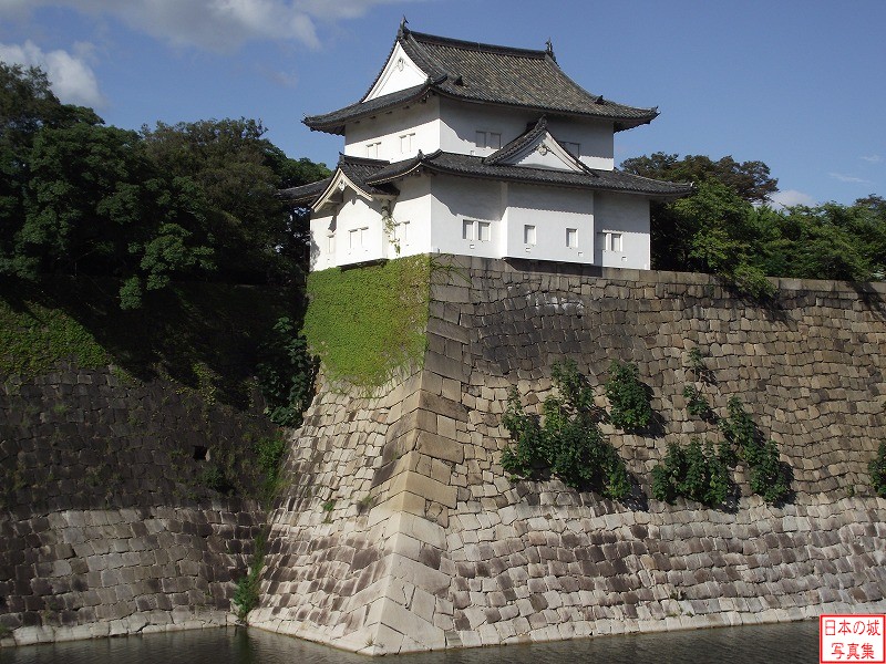 大坂城 六番櫓 南側外濠沿いに立つ六番櫓。六番櫓