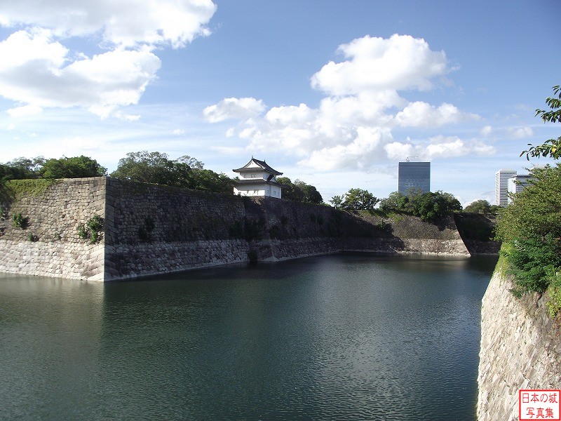 大坂城 一番櫓 二の丸石垣上に建つ一番櫓