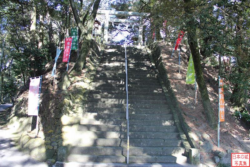 唐沢山城 本丸 引局への階段