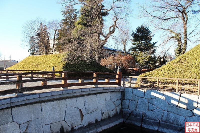 壬生城 壬生城 本丸南側の土塁、水堀