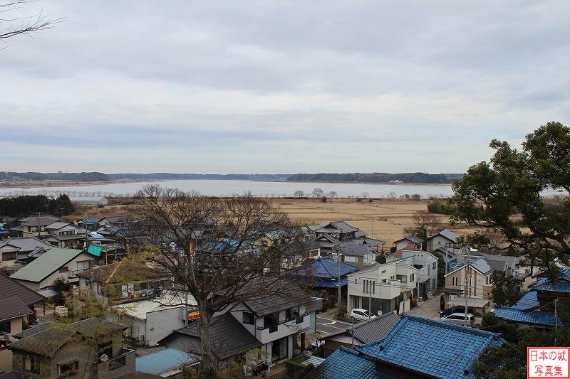 臼井城 本丸 城の北側の眺め。印旛沼が見える。