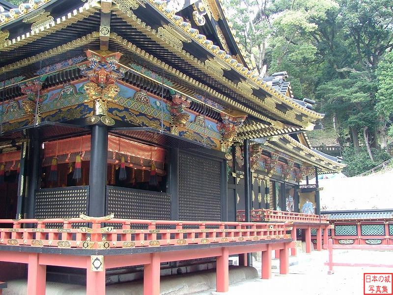 久能山城 拝殿 拝殿の側面。拝殿のあるあたりが本丸であった。