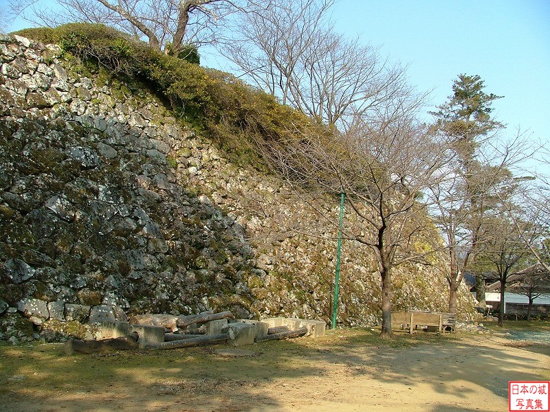 高知城 二の丸 三の丸から見る二の丸石垣