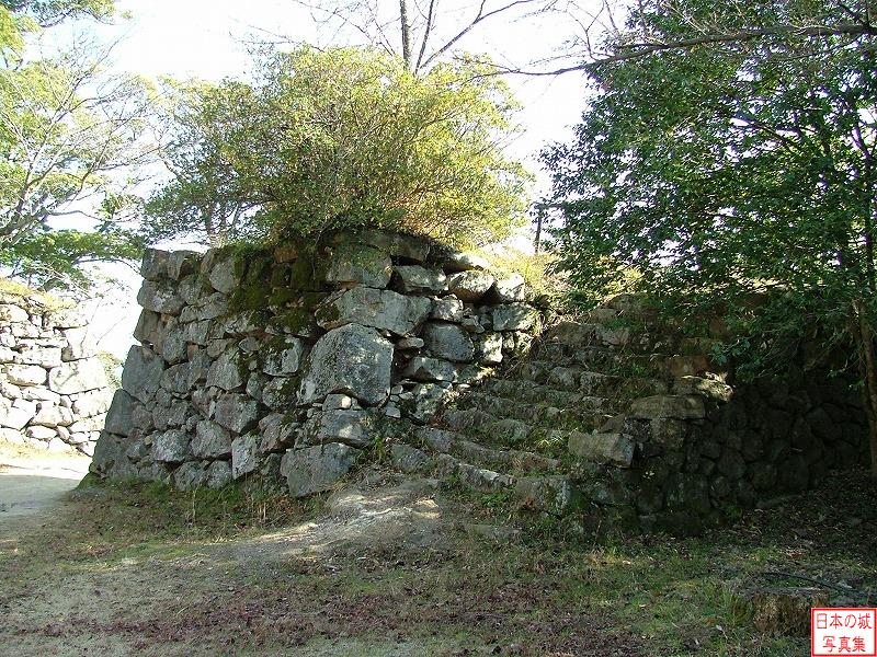 洲本城 本丸大手 本丸上の段への入口脇の石垣